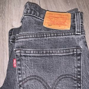 LEVIS 501s